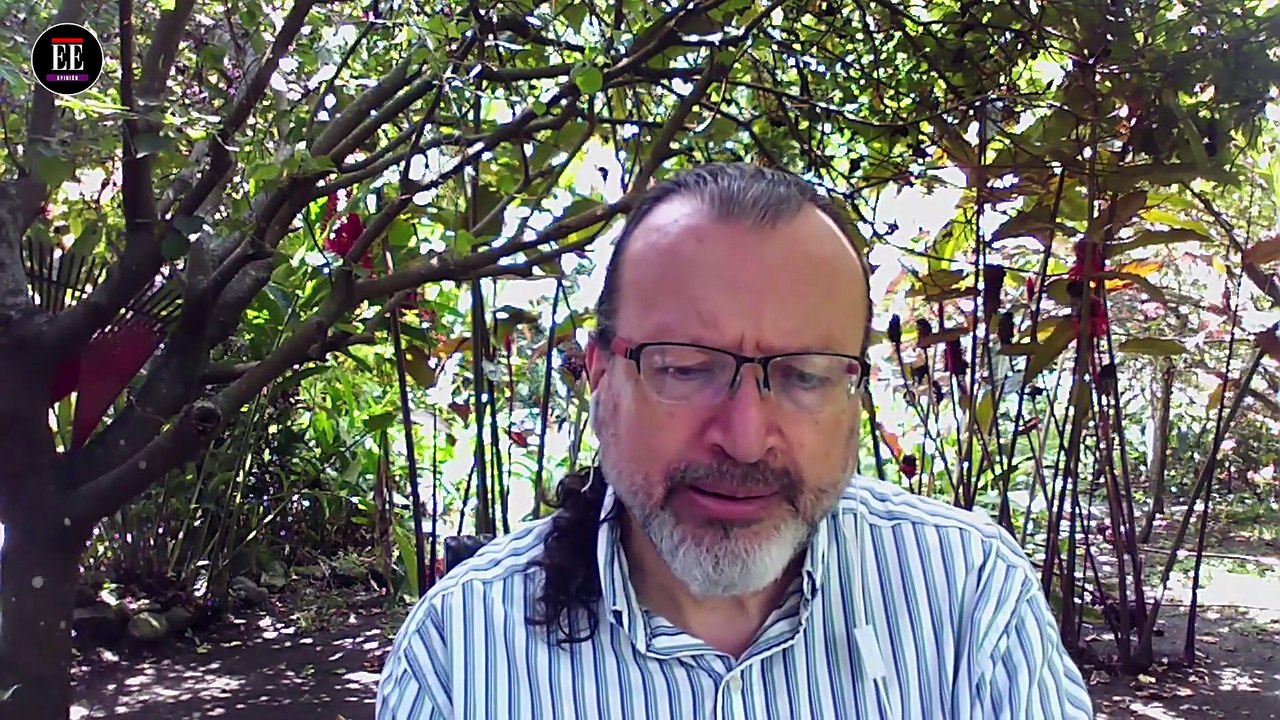 William Ospina: “Aquí no bastan ya los títulos: necesitamos un país que ofrezca