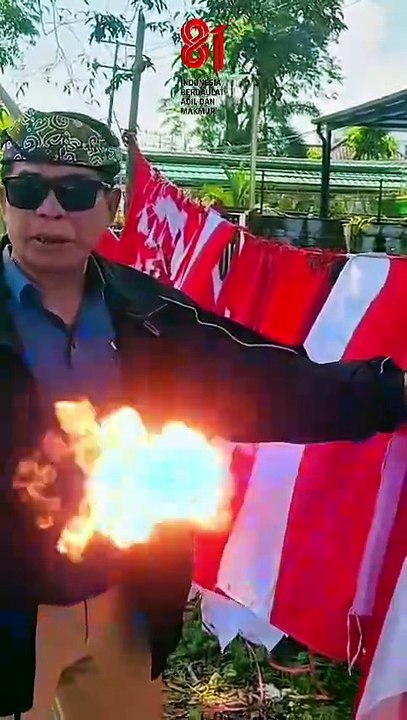 Gubernur Kaltara Belanja Bendera Merah Putih di Bagikan ke Masyarakat Sebatik