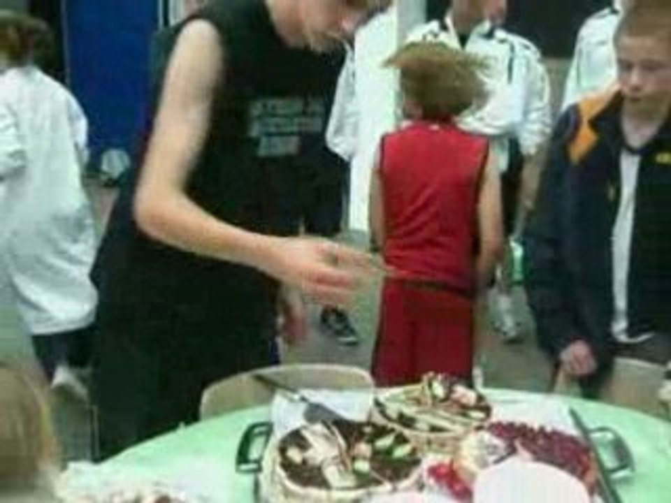 UN ANNIVERSAIRE AU CAMP BASKETARTOIS 2008