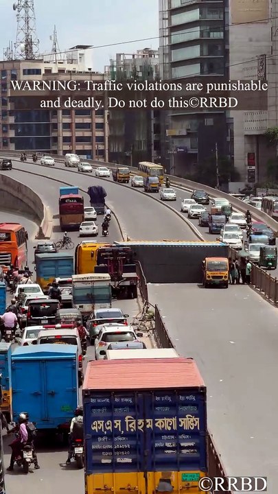 🛑Road completely blocked 🛣️ 🚛