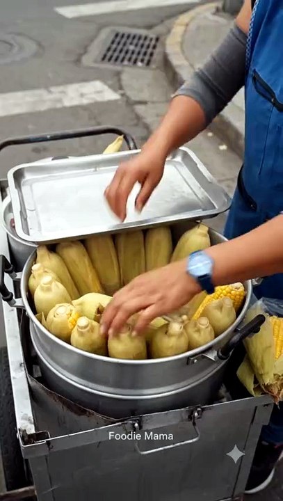 Real Corn Farming to Street Food – Satisfying Corn Peeling Skills 🌽