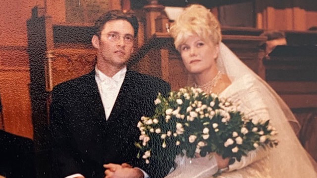 Hugh Jackman recuerda su boda con Deborra-Lee F...