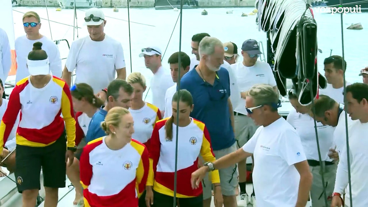 Felipe VI embarca en el Hispania