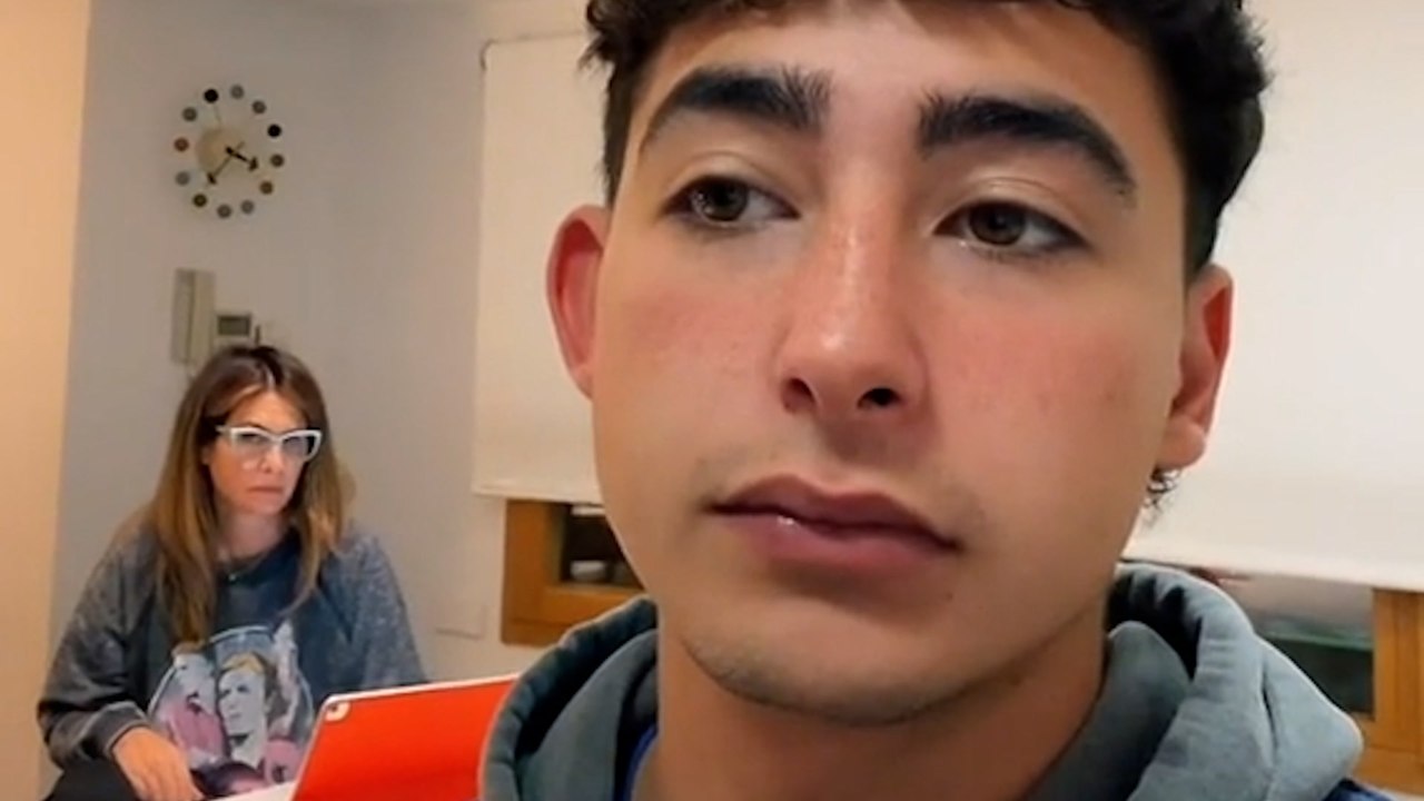 Juan del Val Roca, el hijo mayor de Nuria Roca que triunfa en redes sociales