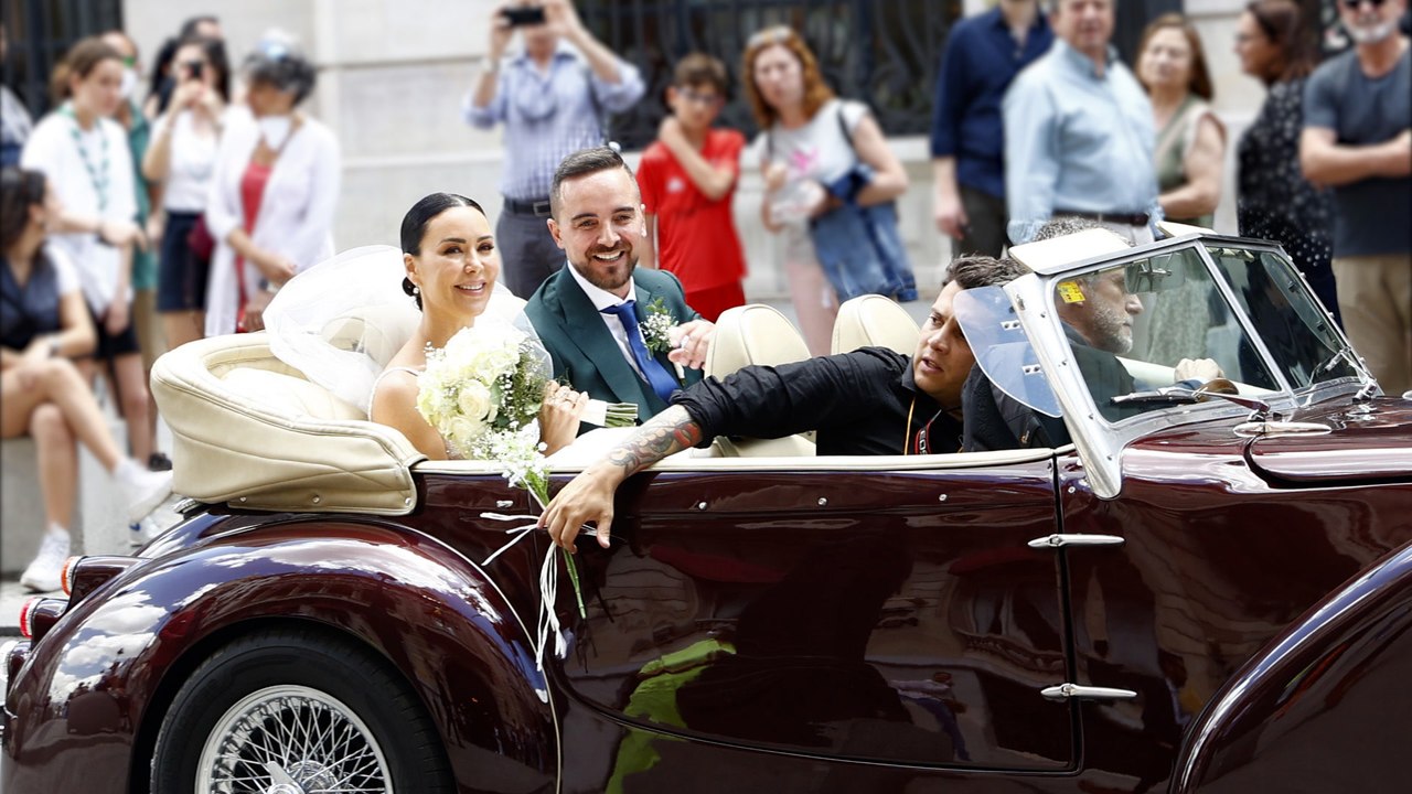 Así ha sido la boda de Vania Millán y Julián Bayón