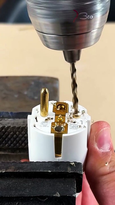 Turning old screws into something useful