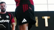 Bruno Fernandes regressa aos treinos no Manchester United