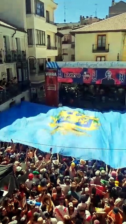 Barry B en la plaza del Trigo.