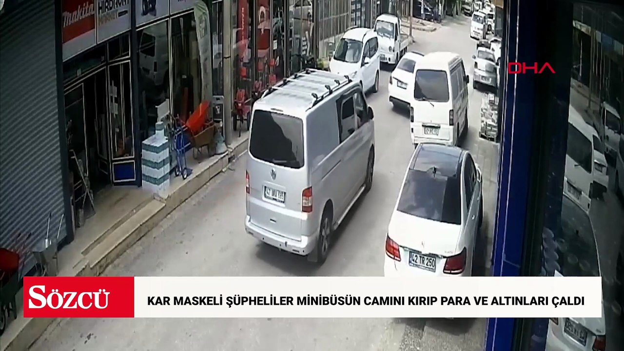 Minibüsün camını kırıp, para ve altınları çalan kar maskeli şüpheliler kamerada