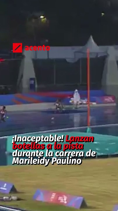 ¡Inaceptable! Lanzan botellas a la pista durante la carrera de Marileidy Paulino