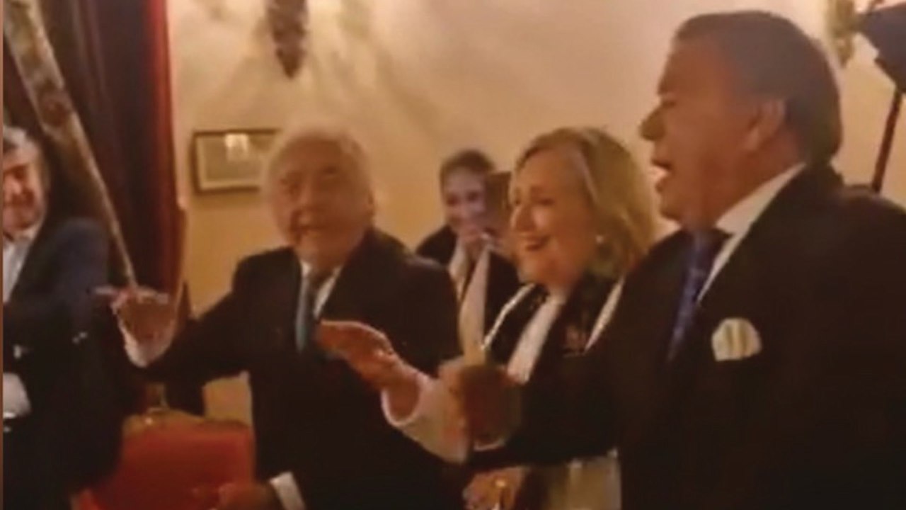 No te pierdas a Hillary Clinton bailando 'La Ma...