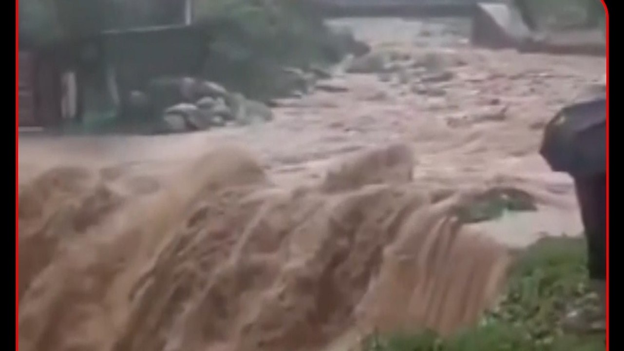 Uttarakhand: बागेश्वर में मकान गिरा, सड़कें बंद, जानें कहां-क्या हुआ