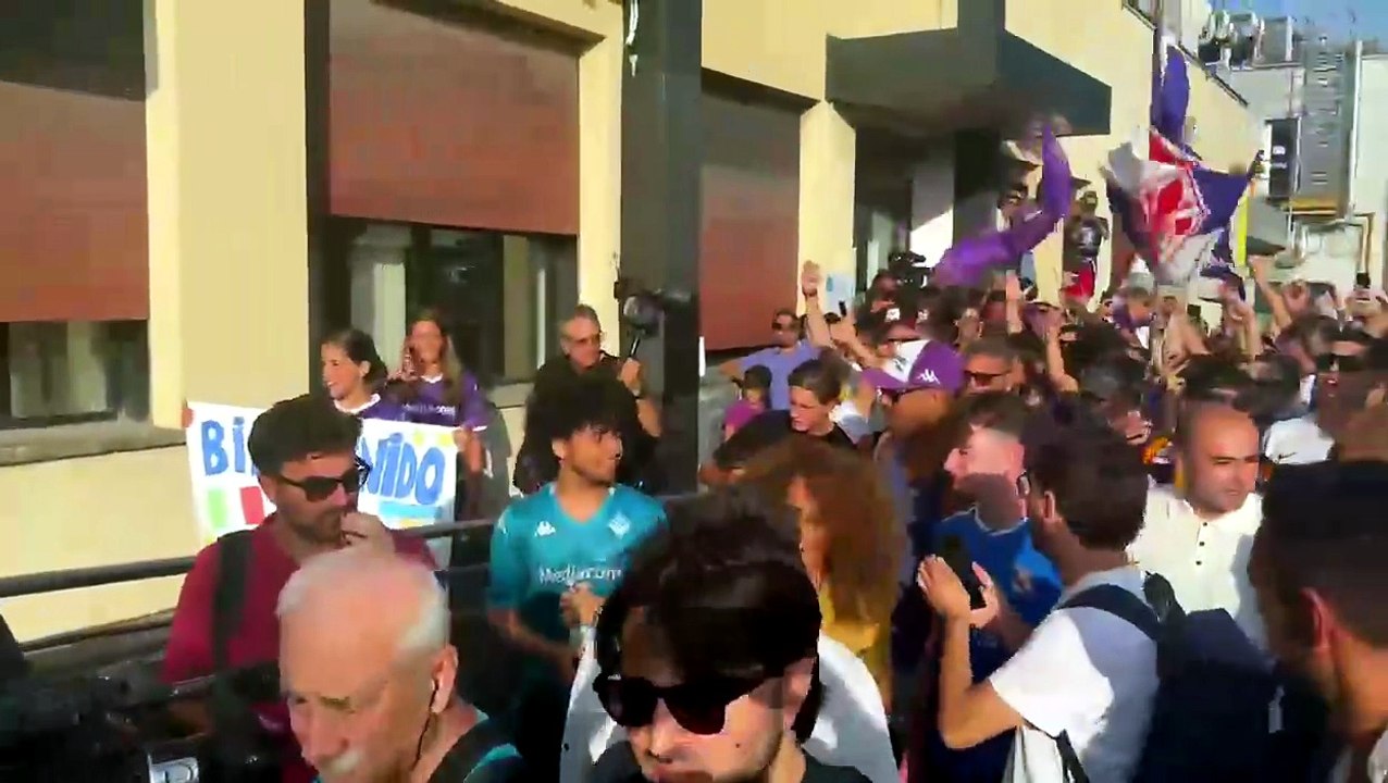 Tifosi a Peretola per Mastantuono