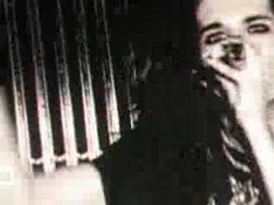 Wo sind eure hande inglese