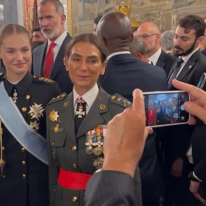 Gif Princesa Leonor Recepción Selfies