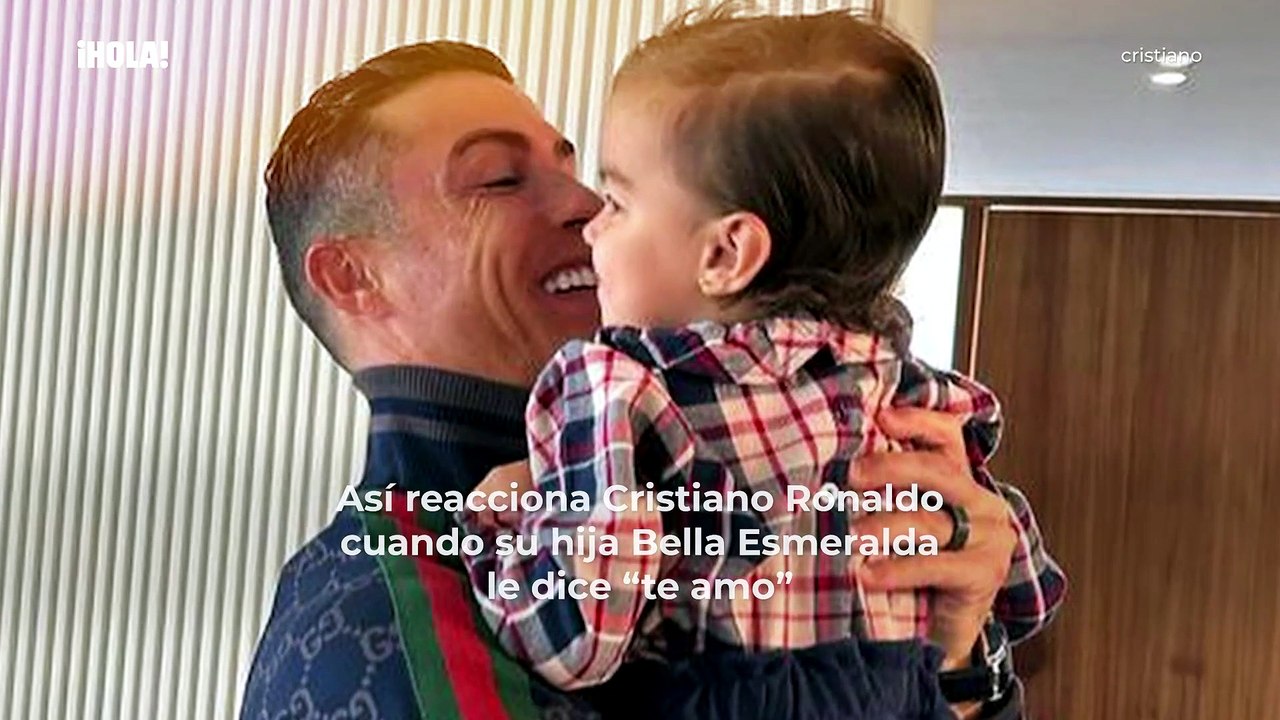 La reacción de Cristiano Ronaldo cuando su pequ...