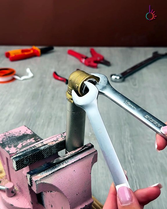 Remove corroded joints the smart way