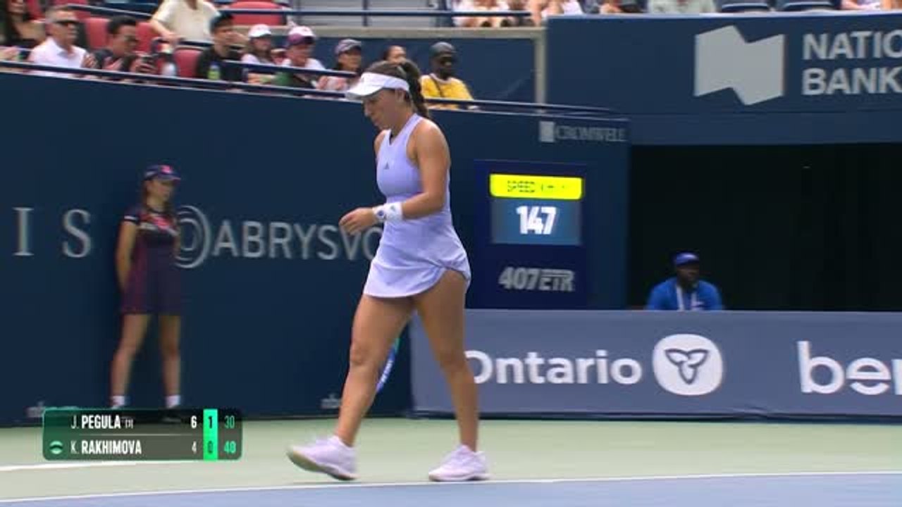 Pegula reaches 40-win milestone with victory over Rakhimova