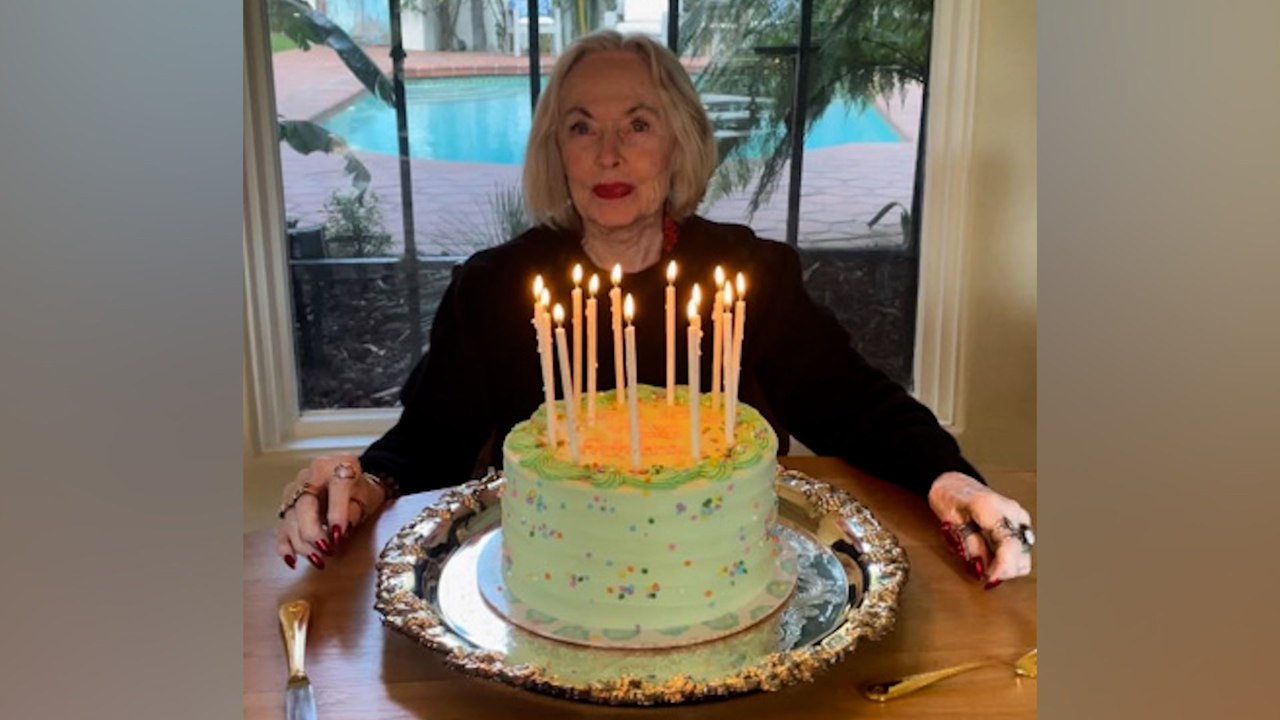 Stella Banderas celebra orgullosa el 95 cumpleaños de su abuela, Tippi Hedren