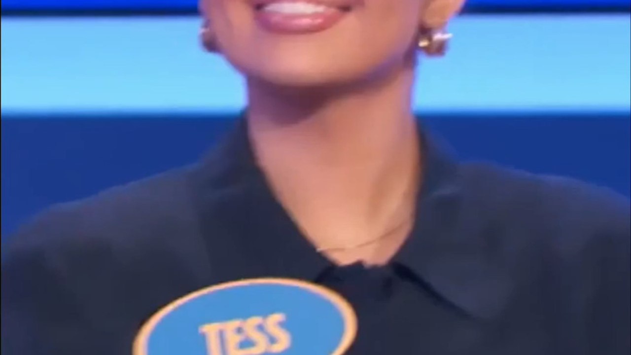 Tess Nails the Perfect Family Feud Answer