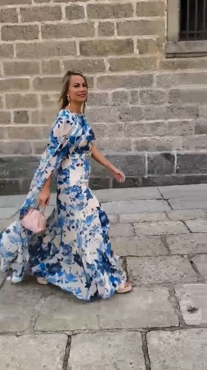 Carla Goyanes, espectacular en el enlace de unos amigos: "Las bodas en septiembre tienen algo especial"