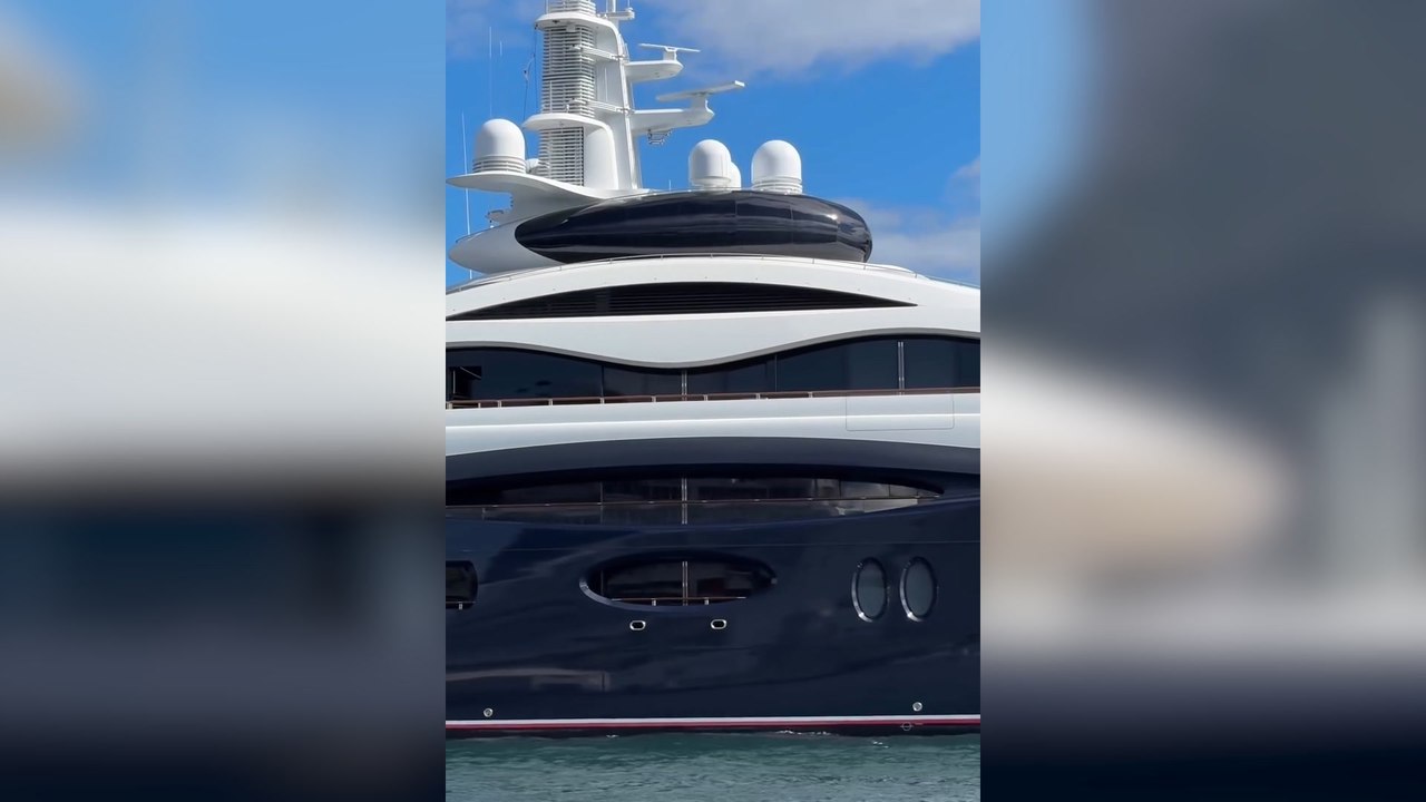 Así Es El Megayate De Mark Zuckerberg Que Navega En Aguas De Mallorca