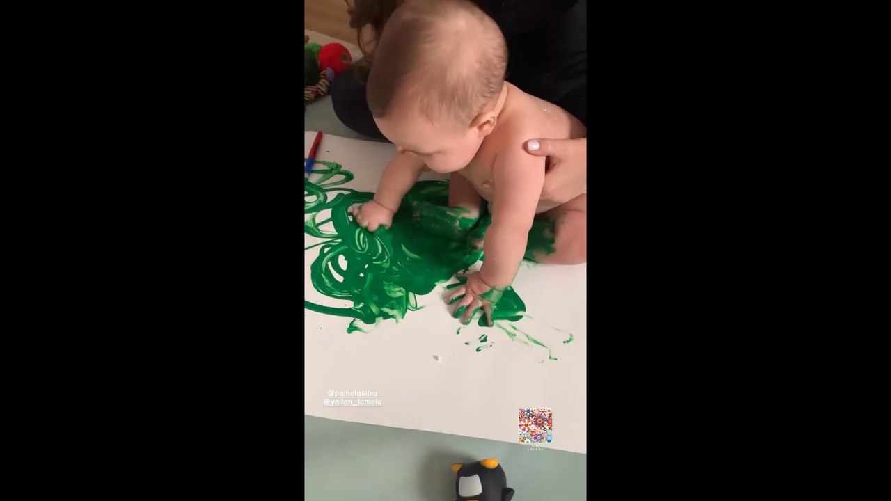 Baby Ford en su primer clase de arte