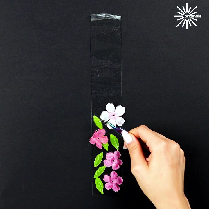 Don't spend money on bookmarks, make your own! 🙌