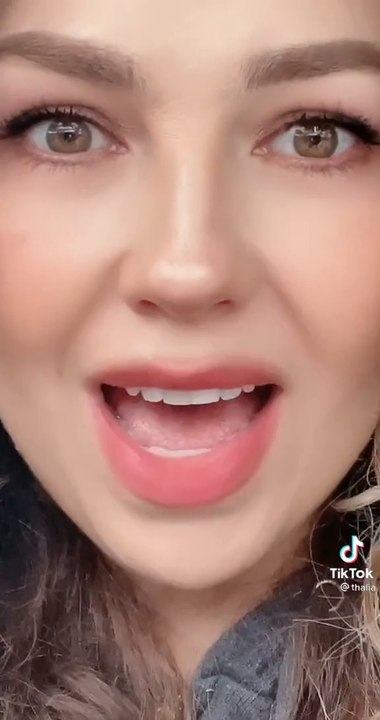 Thalía responde a aquellos que aseguran que se operó para ser más delgada