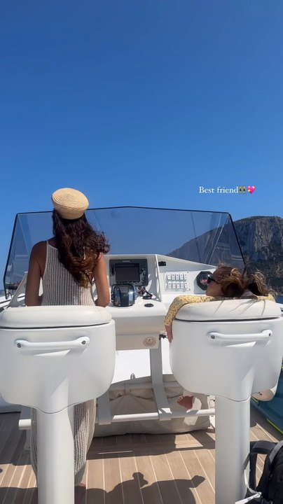 Sharon Fonseca navega por Cerdeña junto a su pequeña Blu