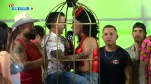 'La Caja' y Gaby viven momento de amor en 'la jaula'