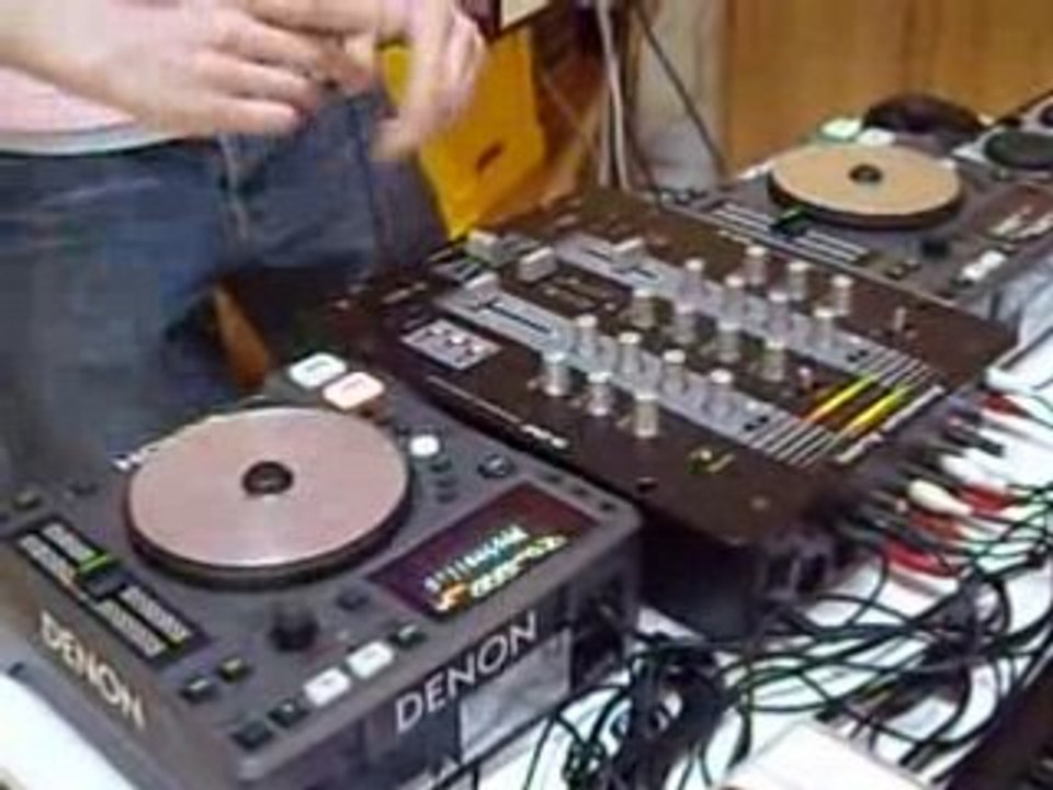 Dj lulu qui mixe pendant l'entreinement :p