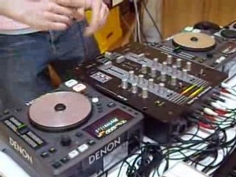 Dj lulu qui mixe pendant l'entreinement :p