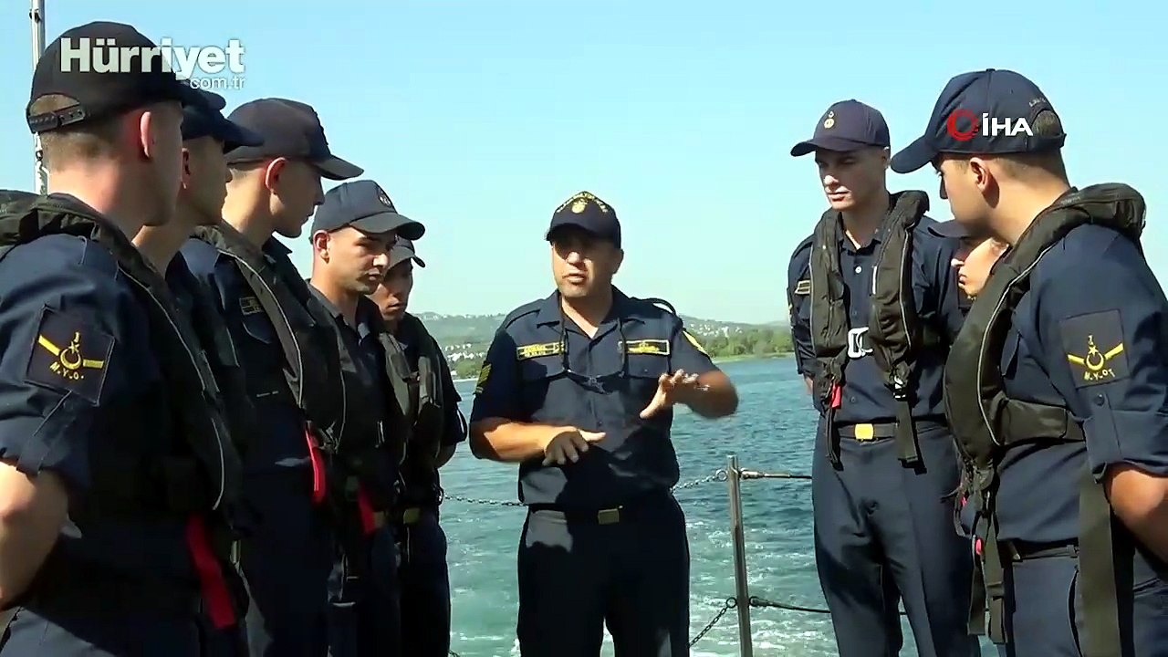 Deniz astsubay adayları zorlu eğitimlerle Mavi Vatan’da göreve hazırlanıyor