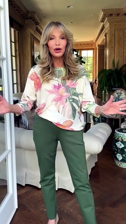 Jaclyn Smith showcases youthful appearance on social media