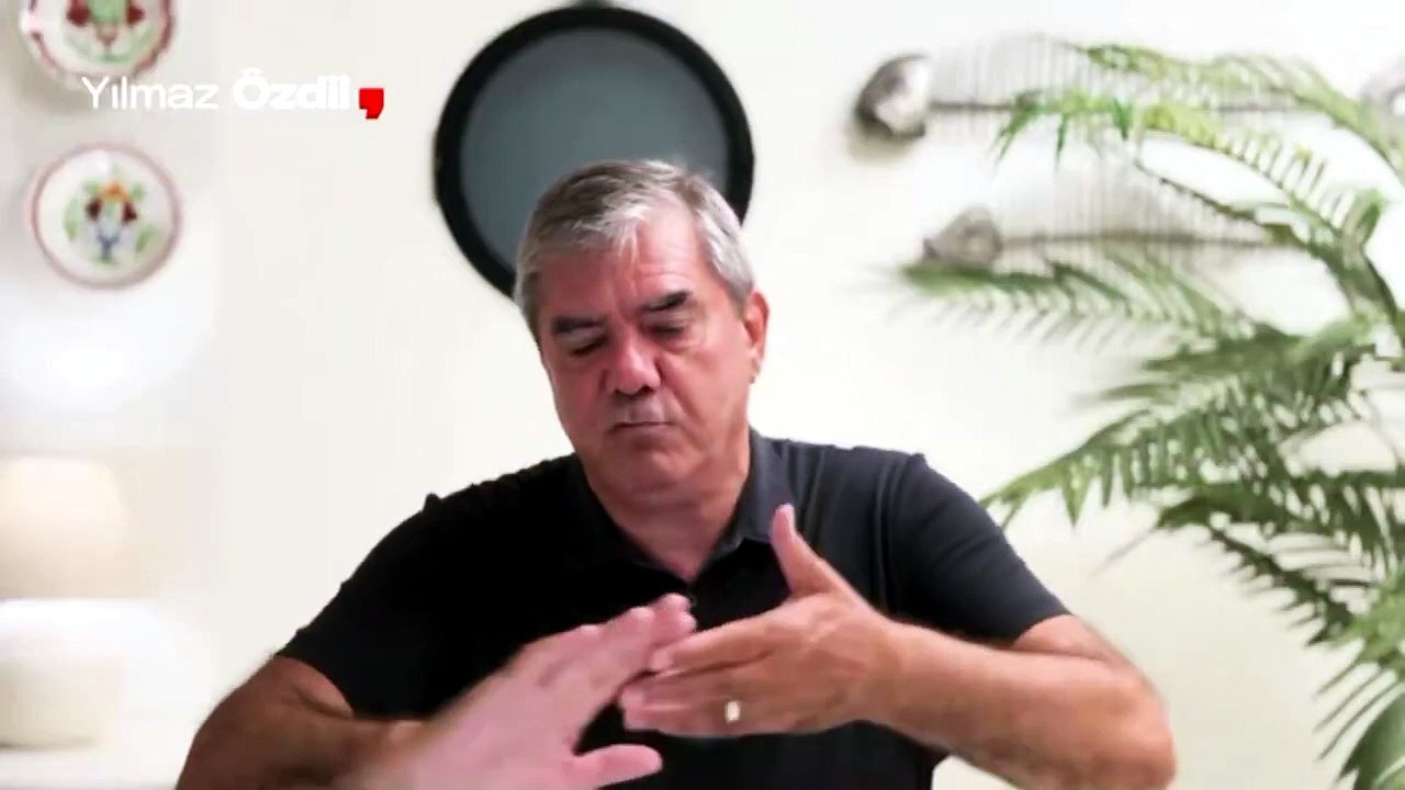 Yılmaz Özdil, Özgür Özel'i fena eleştirdi: 103 yıllık partiyi mahvedip böldüler