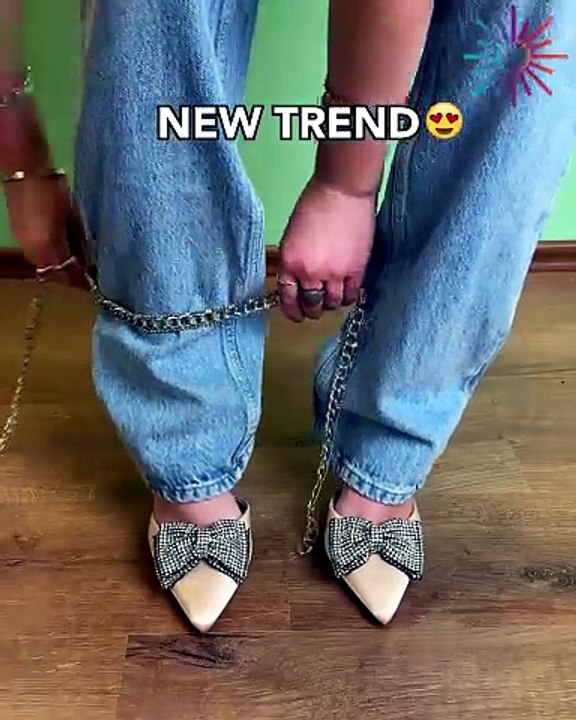 This trend got us styling chains now 😭✨