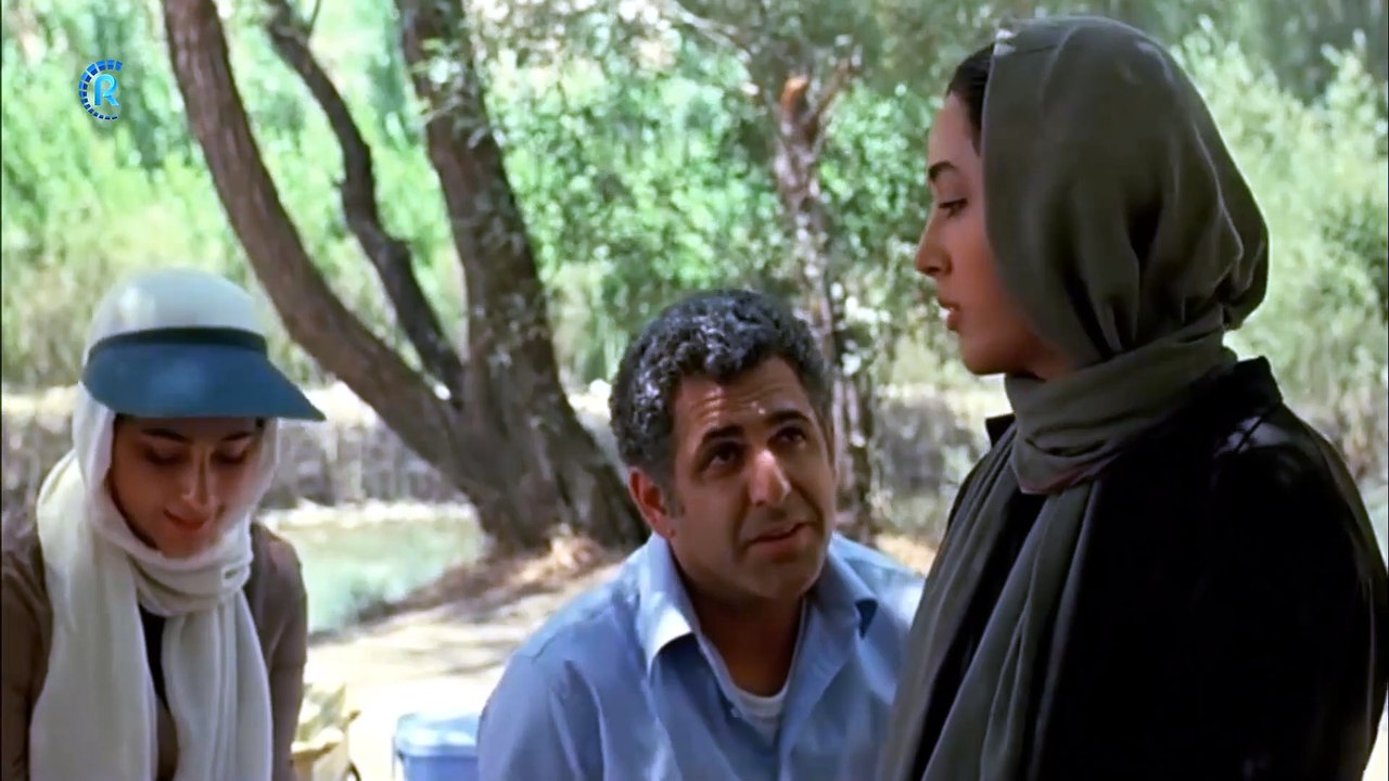 Elly Hakkında
