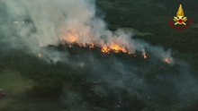 Incendio nell'Appennino reggiano. Il video dei droni