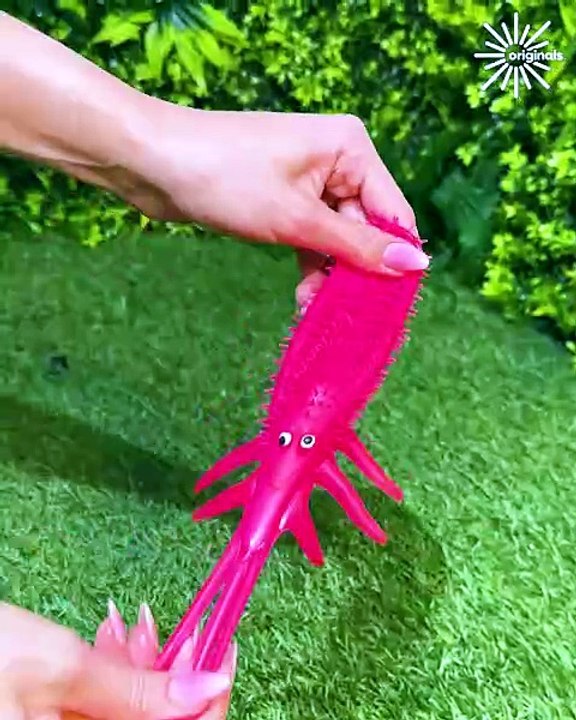 Filling octopus puffer ball with water! 🐙