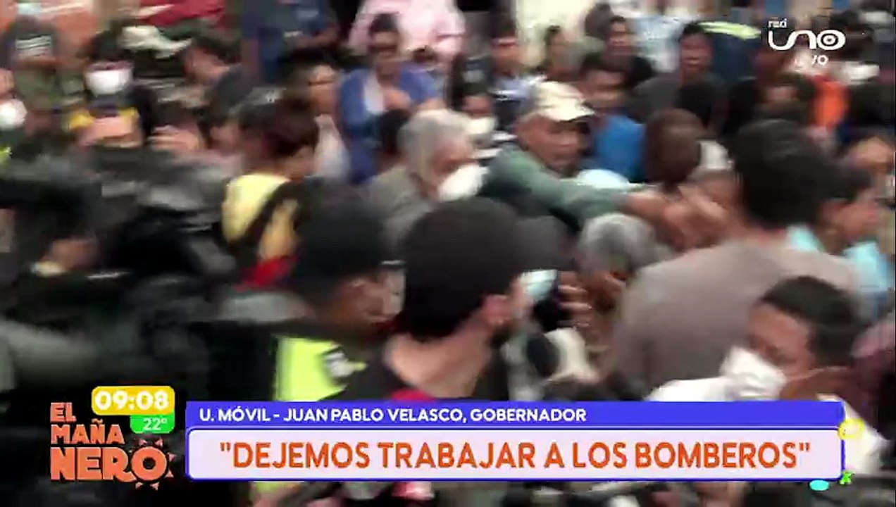 GOBERNADOR DE SCZ LLEGA A LA FERIA BARRIO LINDO