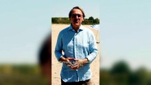 Angelo Bonelli in spiaggia con l'ombrellone... ma è il Po in secca - Video