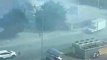 Messina, il crollo di Pistunina: il video inedito. Un furgone bianco e una Mercedes lasciano il piazzale pochissimi secondi dopo il crollo