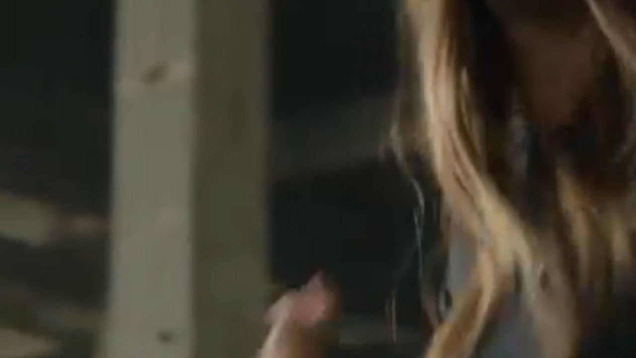 Kaley Cuoco Returns as Alternate Penny in Stuart Fails to Save the Universe
