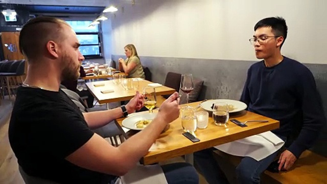 Restaurant Impossible Last Call S01E03 Caviar Dreams