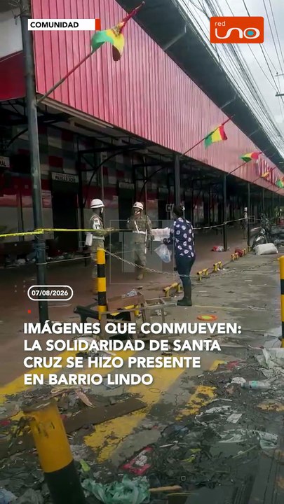 Vecinos se solidarizan con bomberos que combaten el incendio en Barrio Lindo