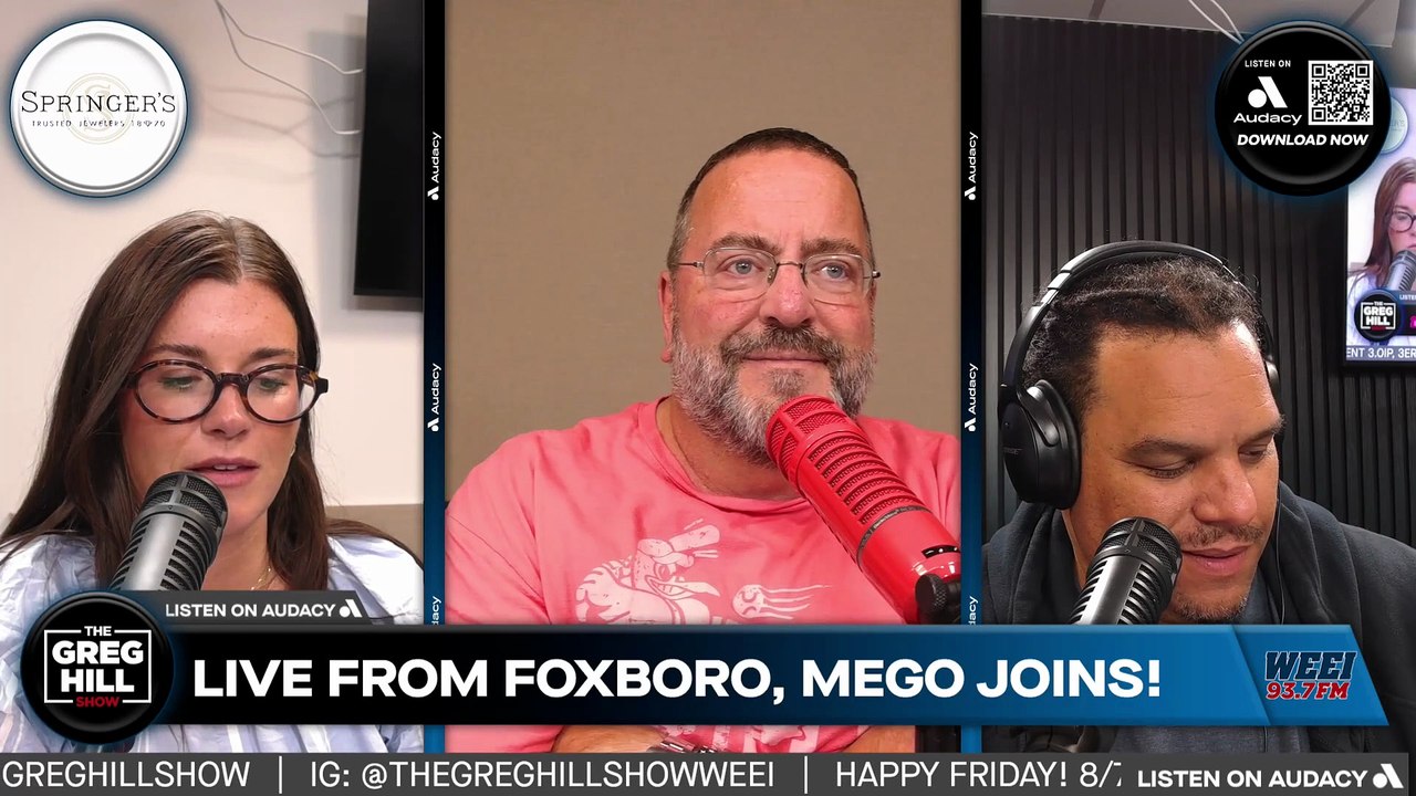 Could there be some training camp tension/beef between Christian Gonzalez and A.J. Brown? Mego joins LIVE