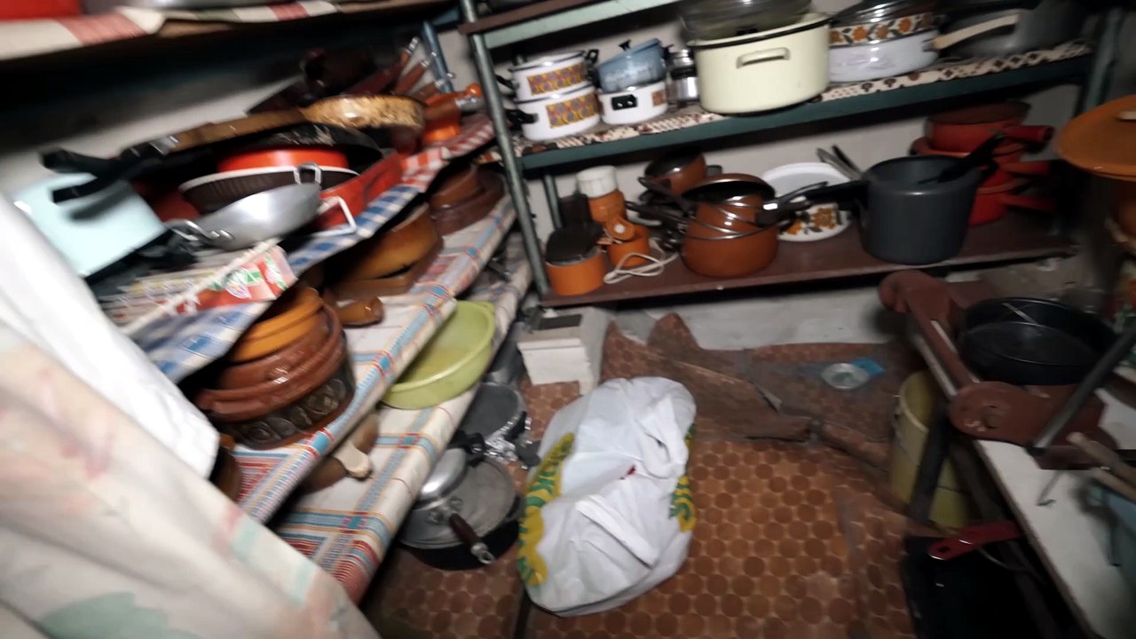 Mansión de una familia rusa abandonada - Hallazgo extraño