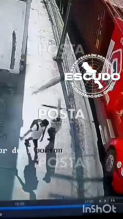 Video revela que adulto mayor habría sido empujado antes de morir atropellado en Monterrey