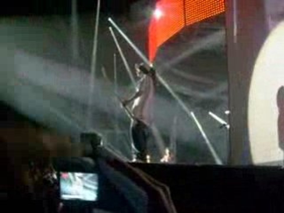 Leb Die Sekunde Tom et sa guitare